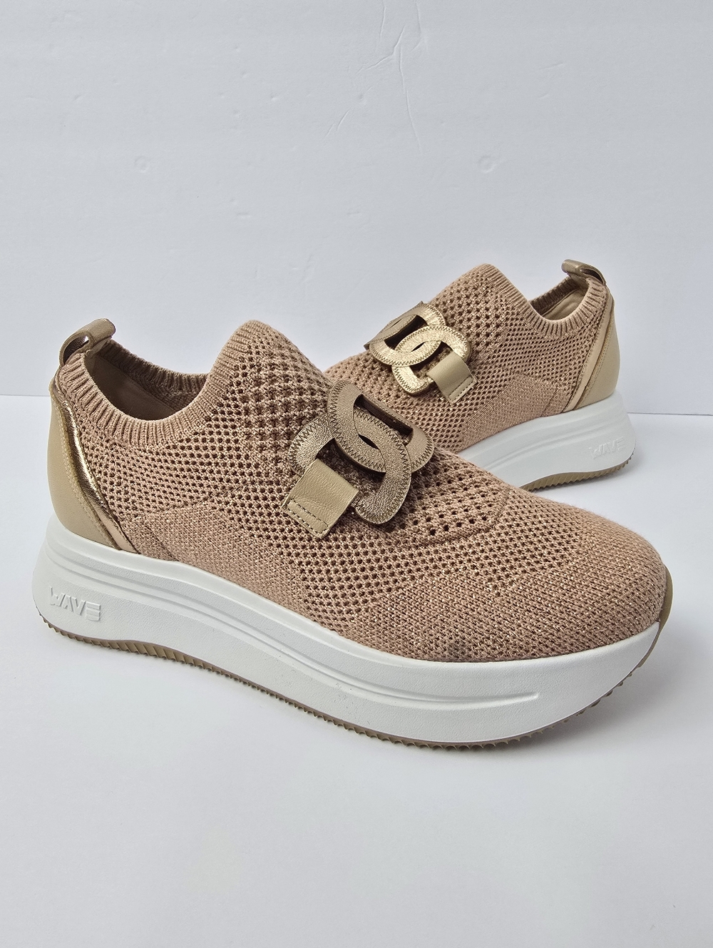Softwaves Simone 91303-007 Slip-On Knit Platform Sneaker Gold Tan Womens Size 7